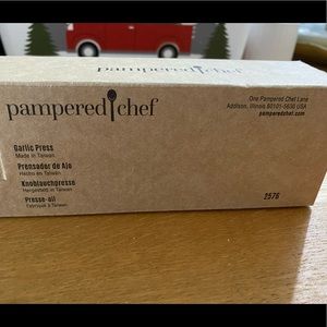 Pampered Chef garlic press